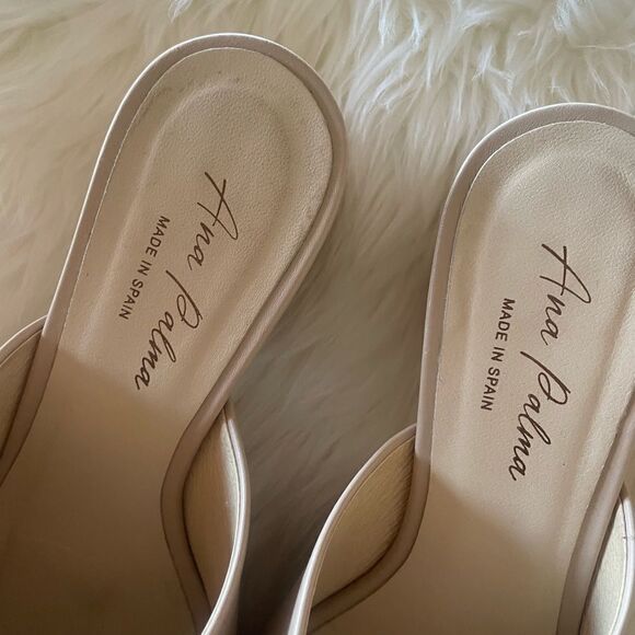Designer Ana Palma tan mules - Picture 3 of 5
